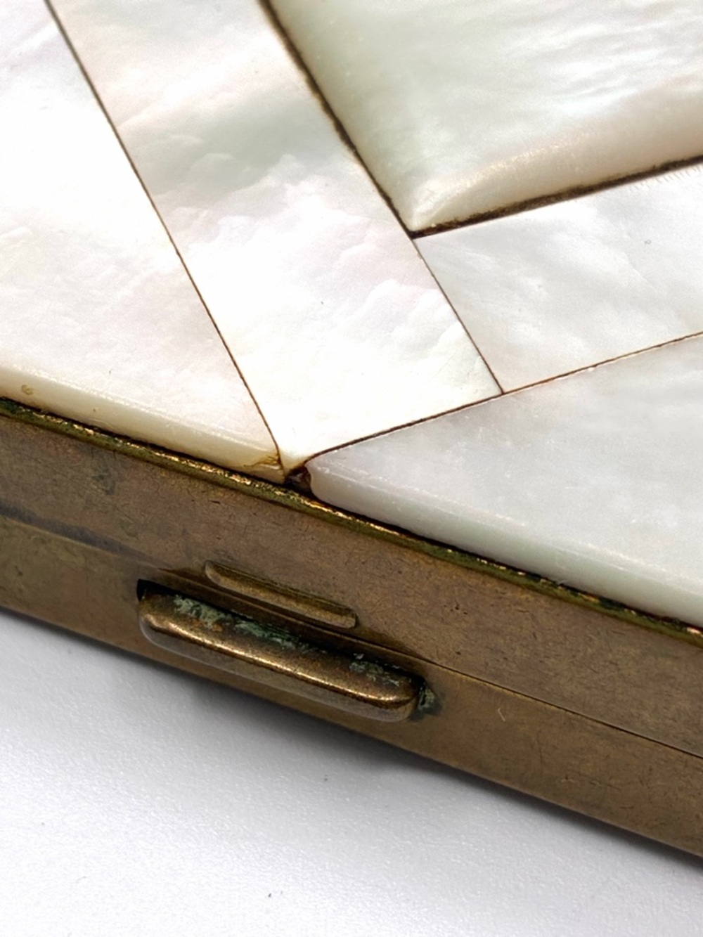 Vintage Mother of Pearl Brass Cigarette Case Compact Art Deco Style - Picture 11 of 11